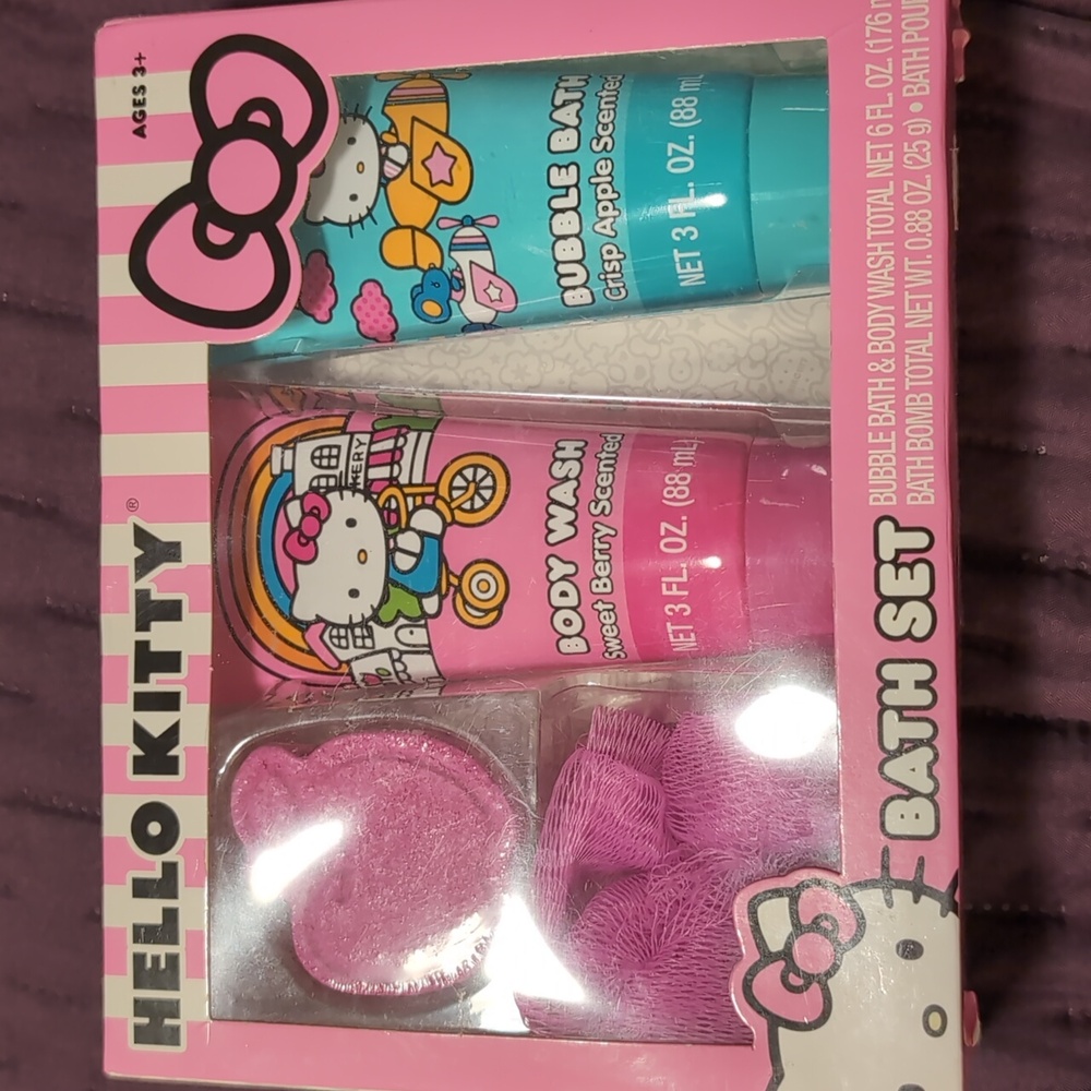 Hello Kitty Pink Bath Set